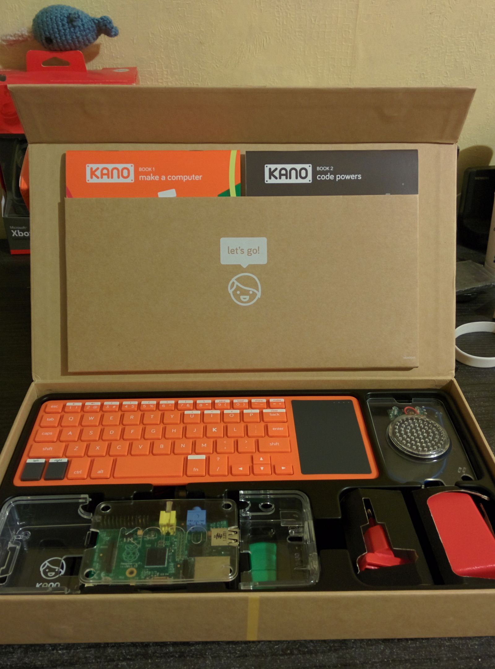 Kano Kit - a cute Raspberry Pi setup