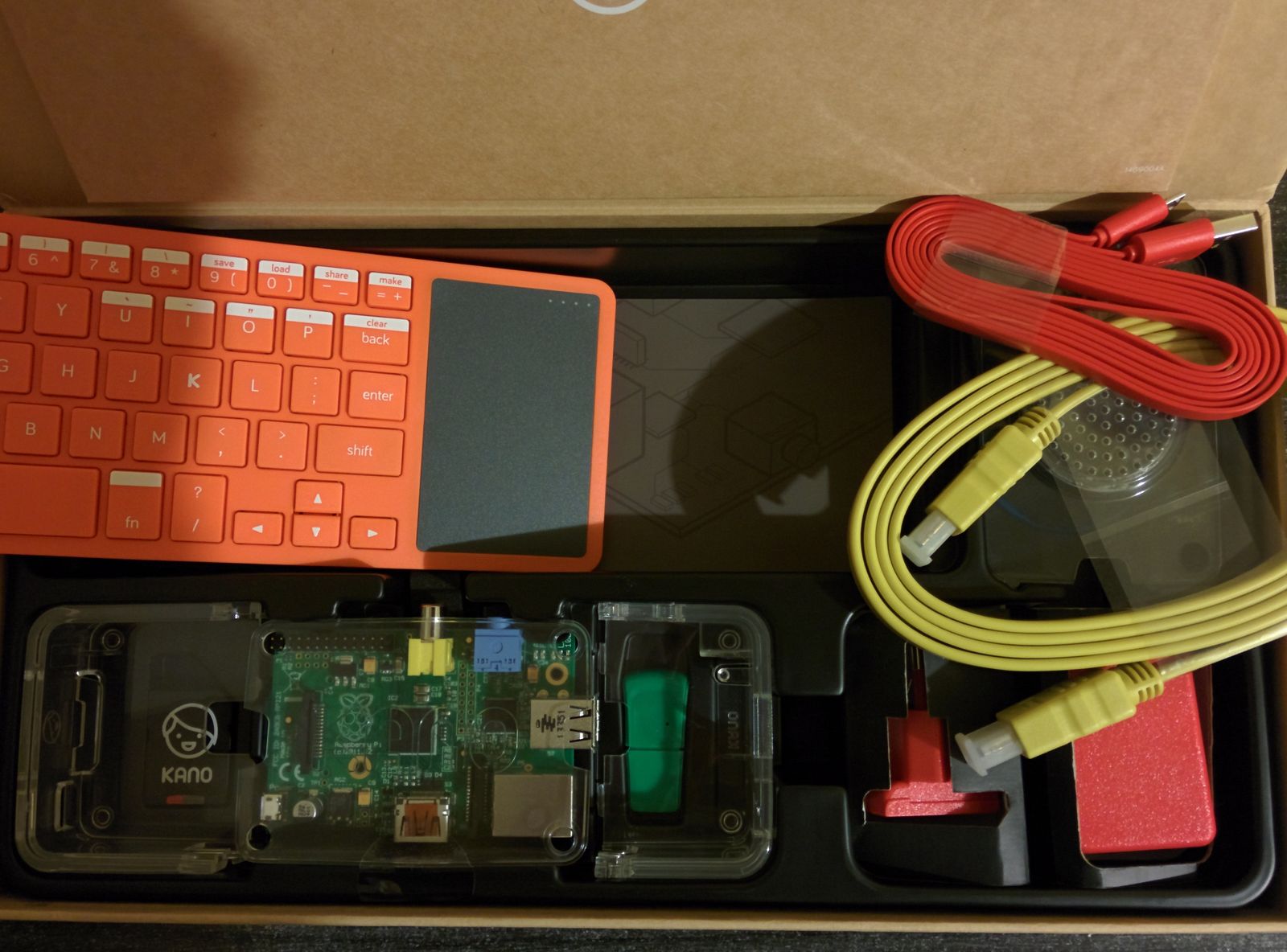 Kano Kit - a cute Raspberry Pi setup
